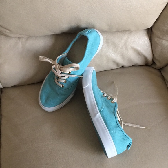 Old Navy girl’s Teal sneakers size 4 - Picture 7 of 8